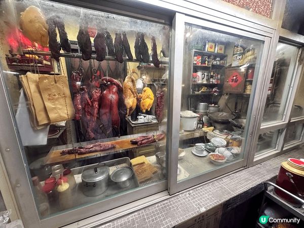 而家個個都講啟德，有日經過airside見到這個九龍城寨嘅影...