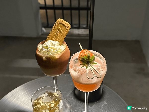 大館，是舊中區警署，為香港法定古蹟，建築具維多利亞時代風格及...