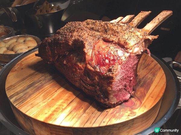 吃肉獸的天地，海鲜又美味，佛跳牆都甘好味，香港自助山吃自助餐...