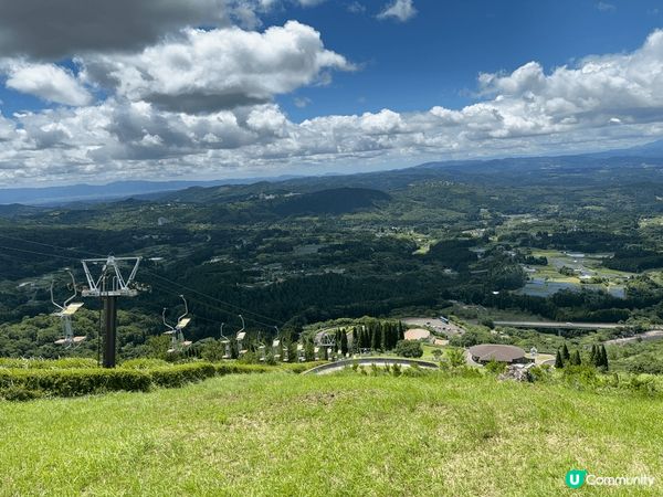 日本的打卡熱點，海天一色、綠草如茵，一定要影多啲靚相呀！
