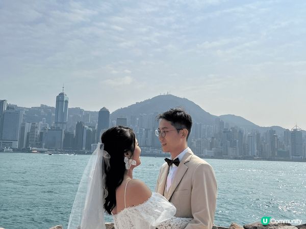 我在西九影婚紗相，那裏非常漂亮，有香港著名的維多利亞港景和一...