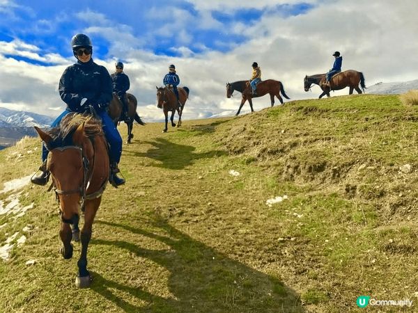 卡德羅納小徑騎馬, 騎上馬鞍，享受這種非常獨特的騎馬徒步體驗...