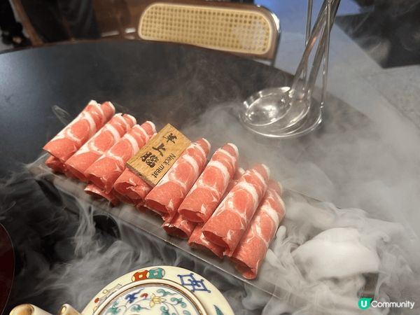 呢間係旺角女人街專食蒙古直送羊肉「咩記打邊爐」環境舒服，羊肉...