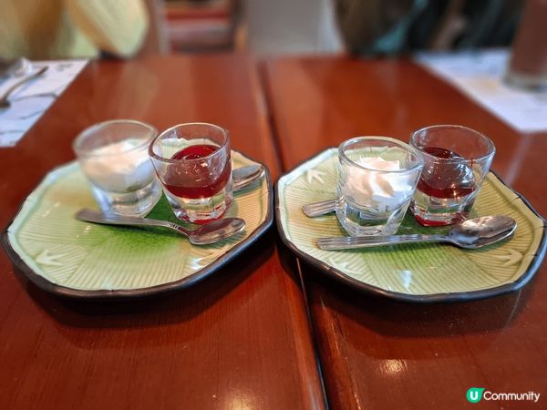 四位閨蜜，選擇了紅磡都會海逸酒店的咖啡廊，享受了一款名為開心...