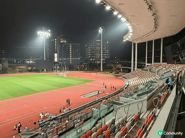 我昨晚與跑友親身前往啟德體育園內的啟德青年運動場試跑。今早我...