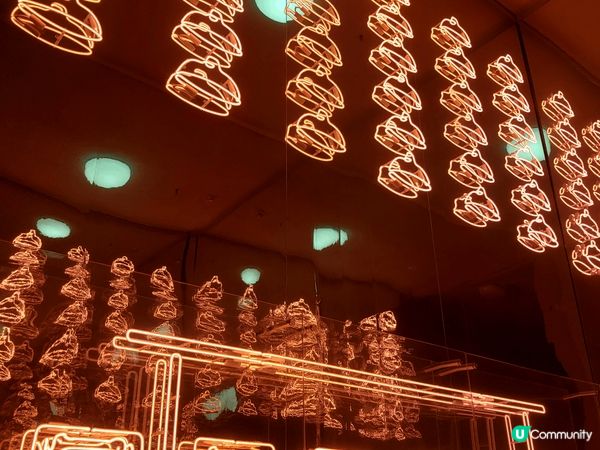 我以往都有去過中環大館參觀，但通常是白天，今次夜遊大館，反而...