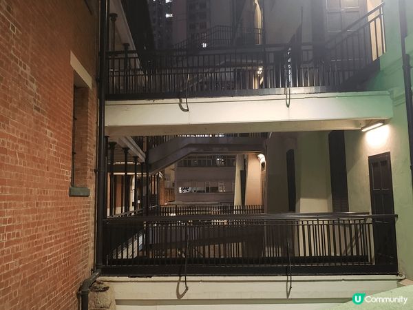 我以往都有去過中環大館參觀，但通常是白天，今次夜遊大館，反而...