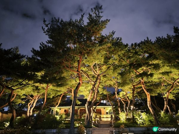 景福宮（경복궁）係韓國首爾最出名嘅宮殿之一，夜遊景福宮可以俾...