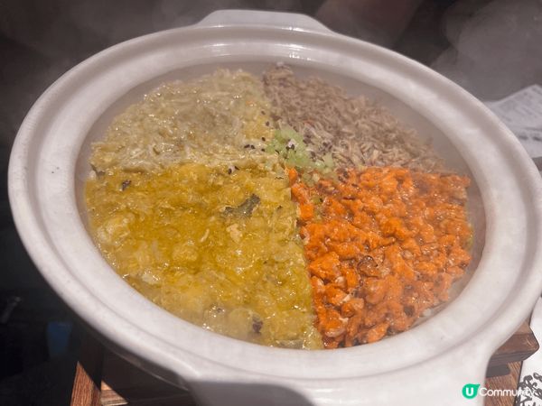 深圳吃蟹三寶，全店以食蟹為主題，蟹煲仔飯4種蟹混合在熱辣辣的...