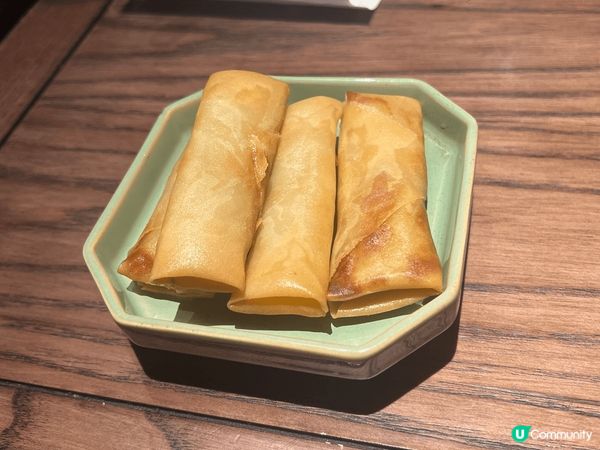 深圳吃蟹三寶，全店以食蟹為主題，蟹煲仔飯4種蟹混合在熱辣辣的...