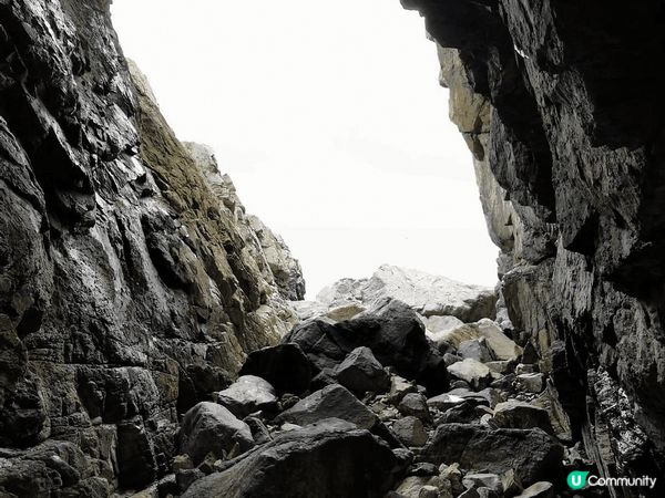西貢區最南端的島嶼東龍島，島上面有多個著名景點，而我覺得值得...