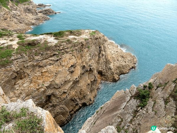 西貢區最南端的島嶼東龍島，島上面有多個著名景點，而我覺得值得...