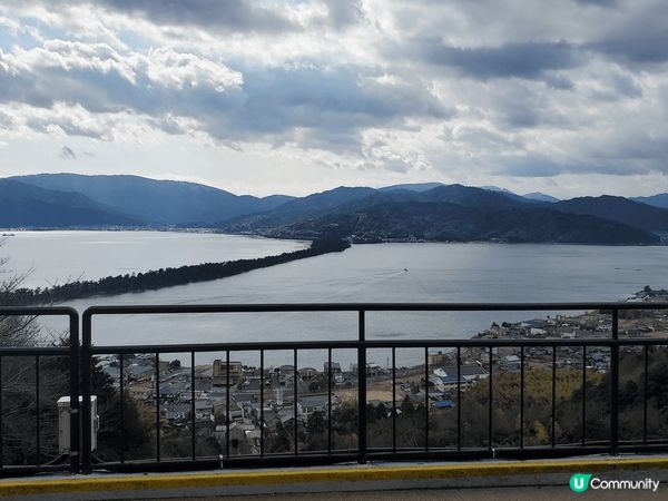 由京都出發，到天橋立和美山一天遊，當然不能不坐船餵海鷗，再到...