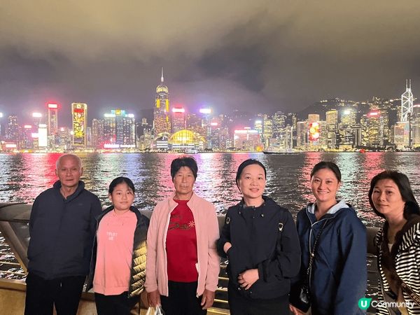 帶鄉下嚟架親朋戚友夜游尖沙咀，適逢元宵節。好開心