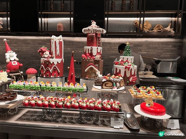 香港萬麗海景酒店萬麗咖啡室推出自助餐，食物豐富，可以仼食蟹腳...