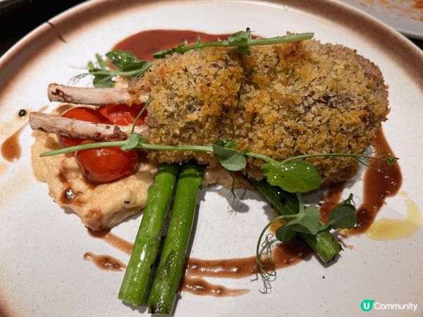 半自助餐緊係要嚟呢間🤩有餐湯，可以自己揀半自助前菜，主餐，仲...