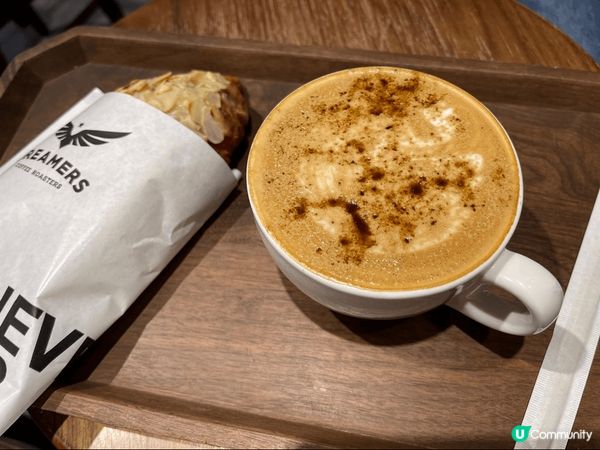 最喜歡發掘不同的coffee shop,品嘗咖啡，享受悠閑時...