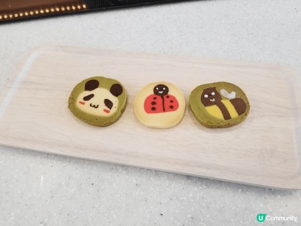 靚靚散水餅再去海洋公園