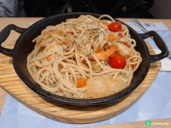 簡單一句平靚正好味。這間位於沙田好運中心的餐廳，是食鐵板燒的...