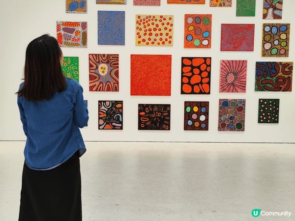 日本前衛藝術家草間彌生嘅美國個人展覽以「無限」為主題，展出佢...