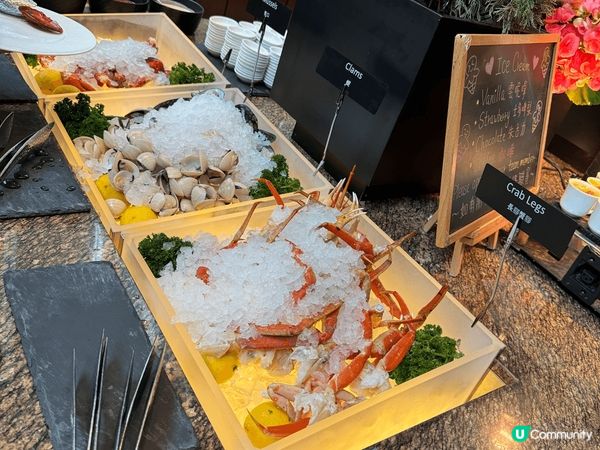 很久沒去吃酒店自助餐，因為有做買一送一優惠就去光顧了，感覺不...