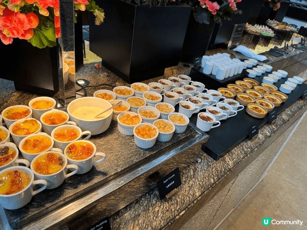 很久沒去吃酒店自助餐，因為有做買一送一優惠就去光顧了，感覺不...