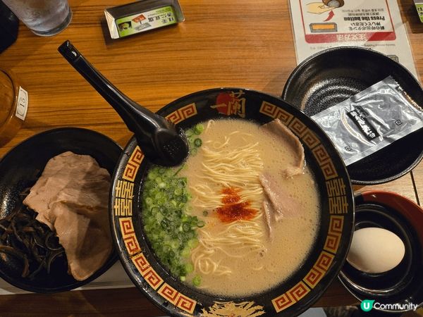 剛去完福岡參觀左一蘭製麵工場，當然唔少得扭返幾個一蘭扭蛋啦！...