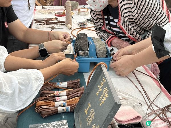 幸運地遇上市集，市集上有好多不同而有特色精美的當地手工藝品，...