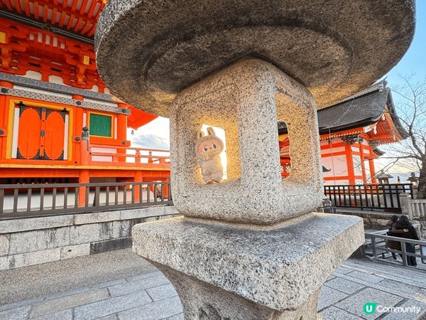 於黃昏時間到京都清水寺，人流比較少又可以睇到黃昏加清水寺景色...