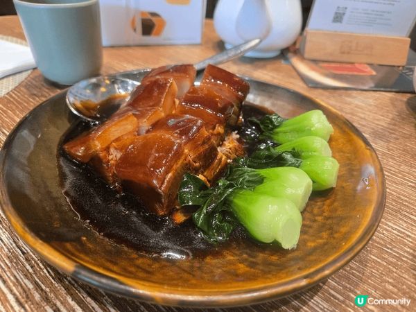 家上海嘅小菜好出色，東坡肉一點都不油膩但又好入味，入口即溶，...