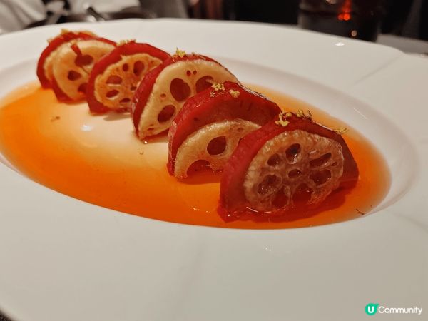 周末和同事到深圳走走，晚餐選了《食川非川》。菜單以川式為主，...