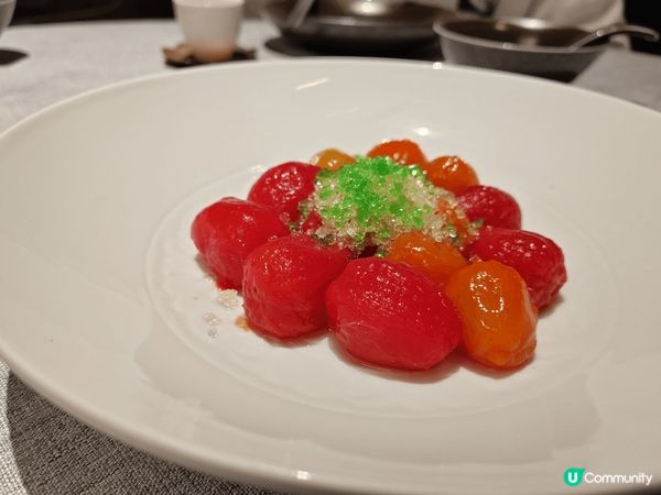 周末和同事到深圳走走，晚餐選了《食川非川》。菜單以川式為主，...