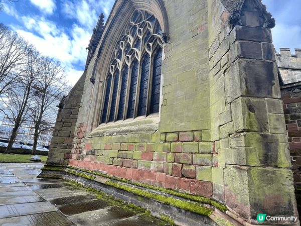 去咗英國曼城旅行，三月係一個非常好嘅季節，天氣好有櫻花天氣溫...