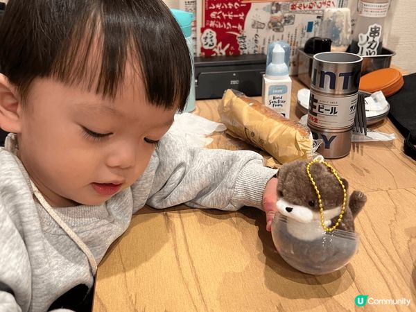 新年同呀仔去大阪玩～估唔到佢咁鐘意⋯扭蛋😂😂扭晒表姐鐘意嘅水...