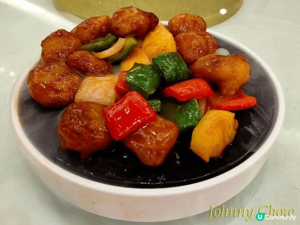 和朋友們聚舊，在 羅湖商業城 的 滿上酒樓 吃粵菜。每次去粵...