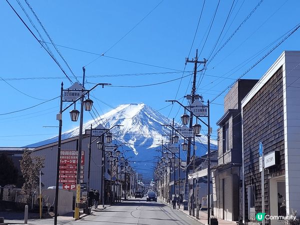 河口湖4日3夜之行，在藍天白雲下，讓我有機會從多角度欣賞到富...
