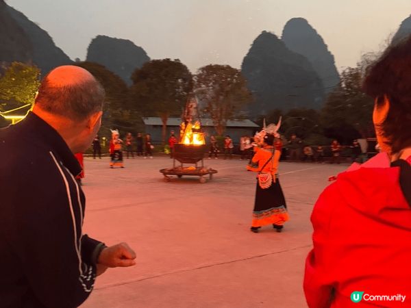 我今次去桂林啦，我好推介漓江遊木筏，因為可以親身撐船而且四周...