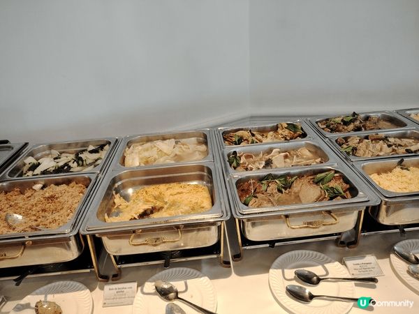 澳門美食，今次享受這個葡國自助餐試試傳統葡式嘅美食，又去深度...