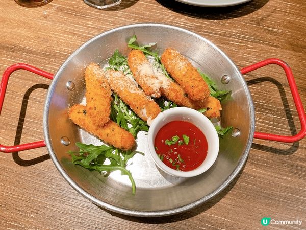 這個是位於旺角朗豪坊的Pizza Maru。十分推薦吃薄餅和...