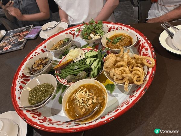 泰國之旅，吃很特色的泰國食品，很美味，環境也很清幽及有特色。...