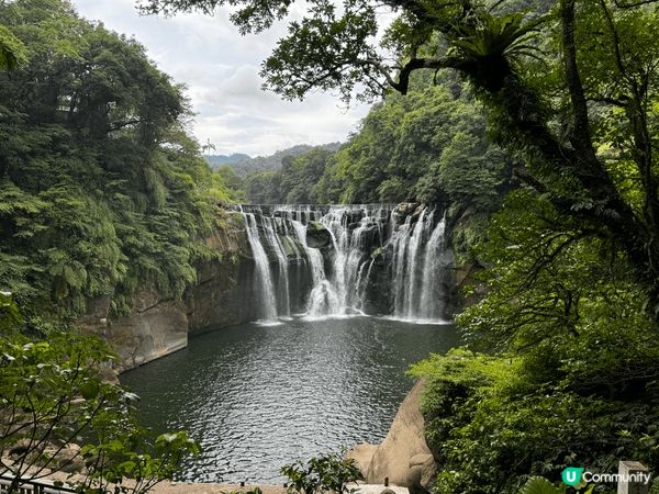 去台北玩，順便去十分瀑布走走，好靚，好壯觀，影咗好多靚相
