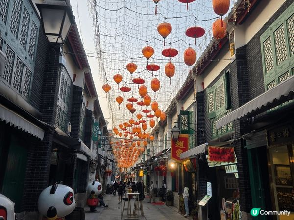 澳門除咗美食，好多景點亦值得一遊，賭場內外金碧輝煌，福隆新街...