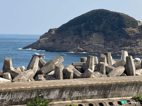 萬宜水庫，香港最大容量的水塘，除水塘景色漂亮外，防波堤亦是打...