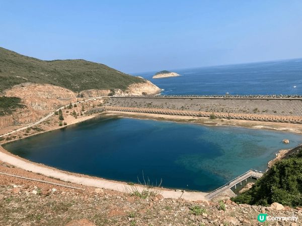 萬宜水庫，香港最大容量的水塘，除水塘景色漂亮外，防波堤亦是打...