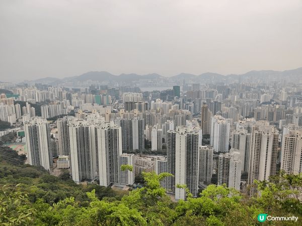 最近既天氣真係好適合郊遊，今次行左去由法藏寺起步到獅子山，上...