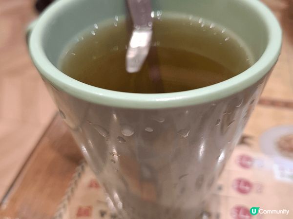 沙田紅茶冰室嘅冬陰功海南雞湯粉真係好好味，冬陰功湯底真係好正...