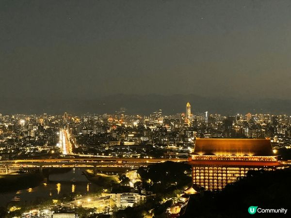 呢度係台北士林區的北眼平台，喺劍潭站步行上山大約30分鐘，就...