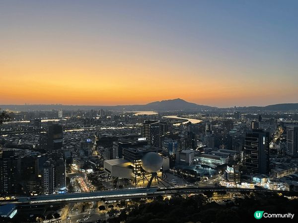 呢度係台北士林區的北眼平台，喺劍潭站步行上山大約30分鐘，就...