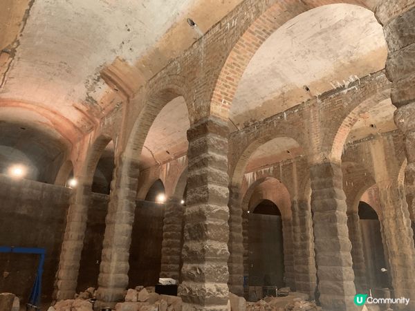 第一次去位於深水埗的地下配水庫，感覺壯觀，而且還遇上定時燈光...