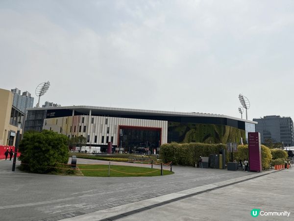 九龍城的九龍城寨公園和啓德體育園一天遊，兩個地方都值得一去。...